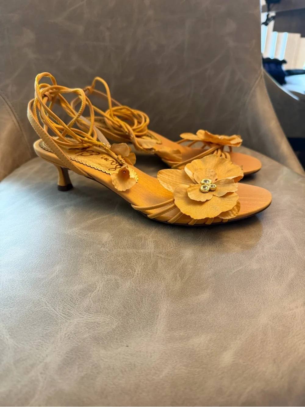 Sam Edelman delicate floral